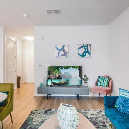 Stunning Studio With Balcony Views, Pool, And Gym Baltimore Eksteriør bilde