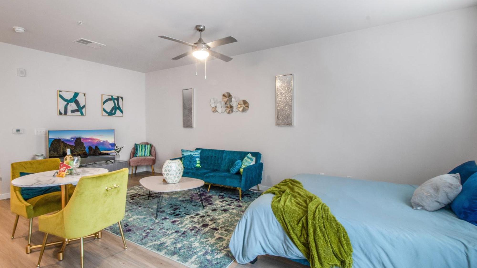 Stunning Studio With Balcony Views, Pool, And Gym Baltimore Eksteriør bilde